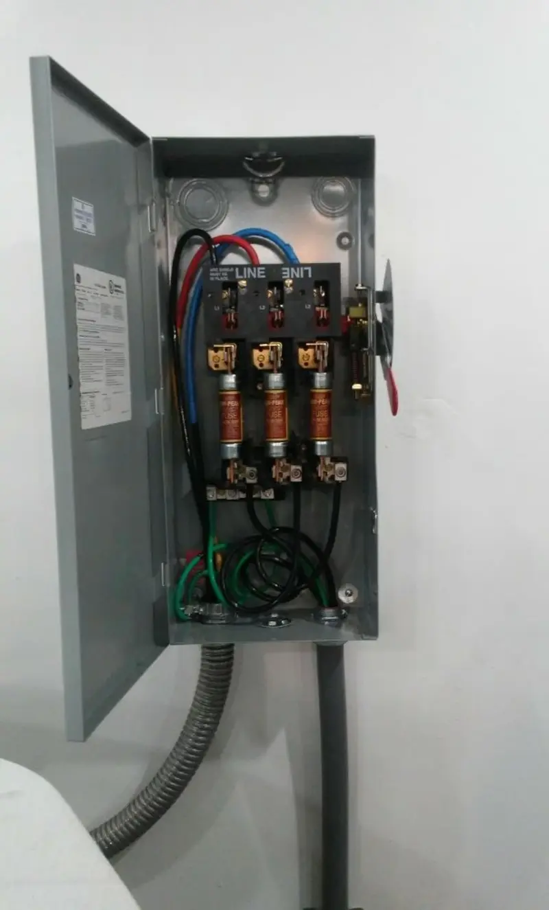 Three-phase disconnect switch installed for Electrical Wiring & Rewiring in Carefree
